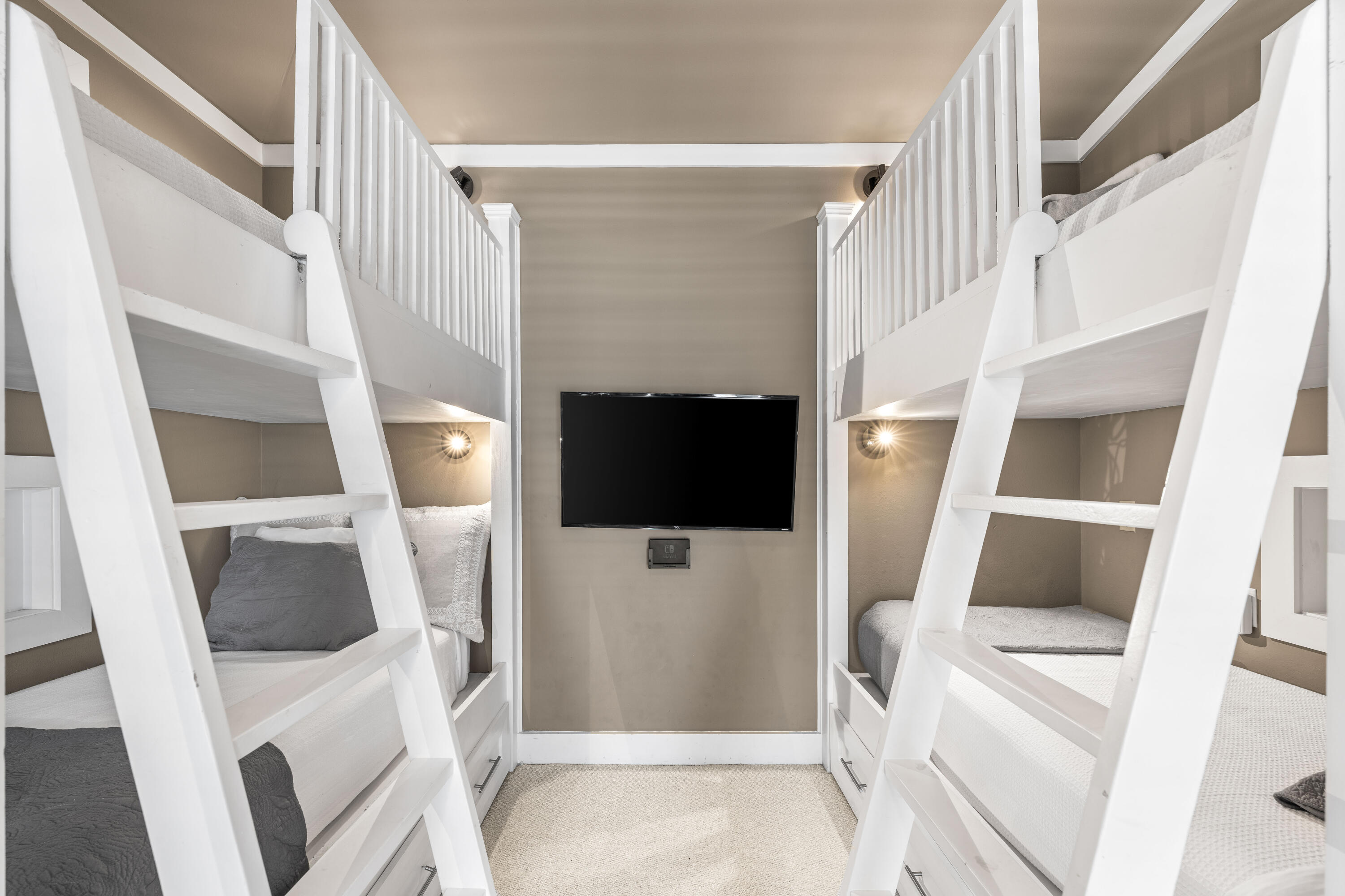 214 E Blue Crab Loop