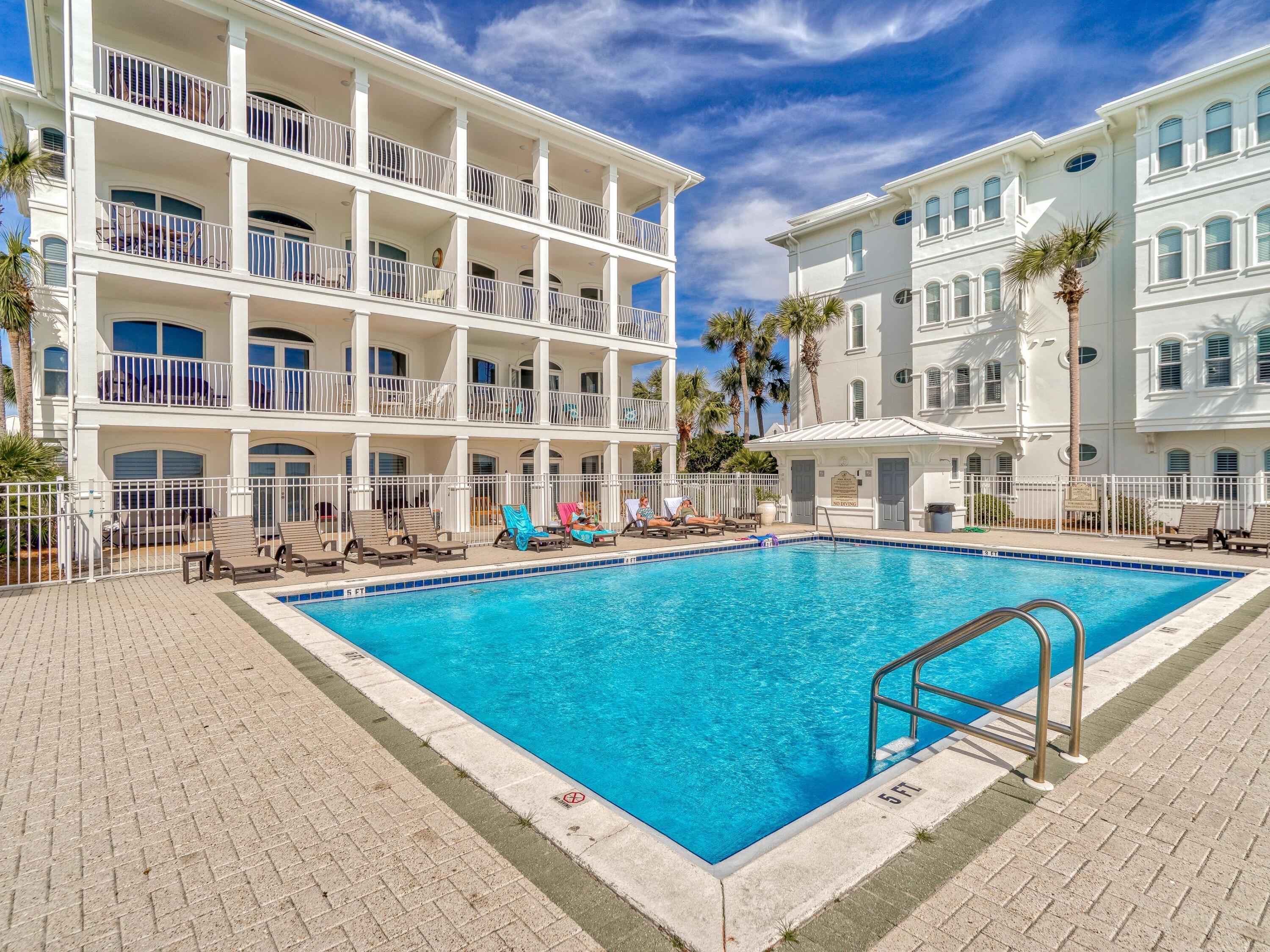 214 E Blue Crab Loop