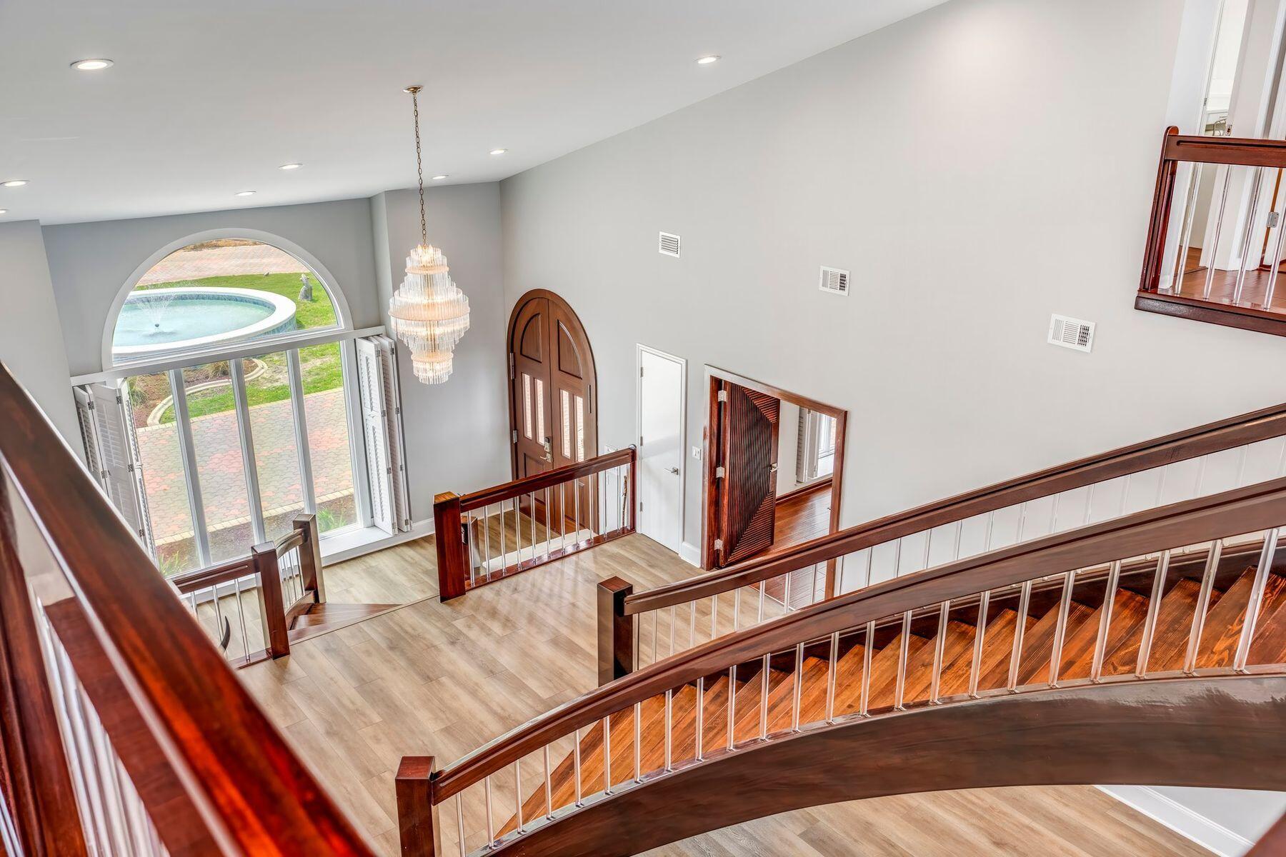 820 Gulf View Drive