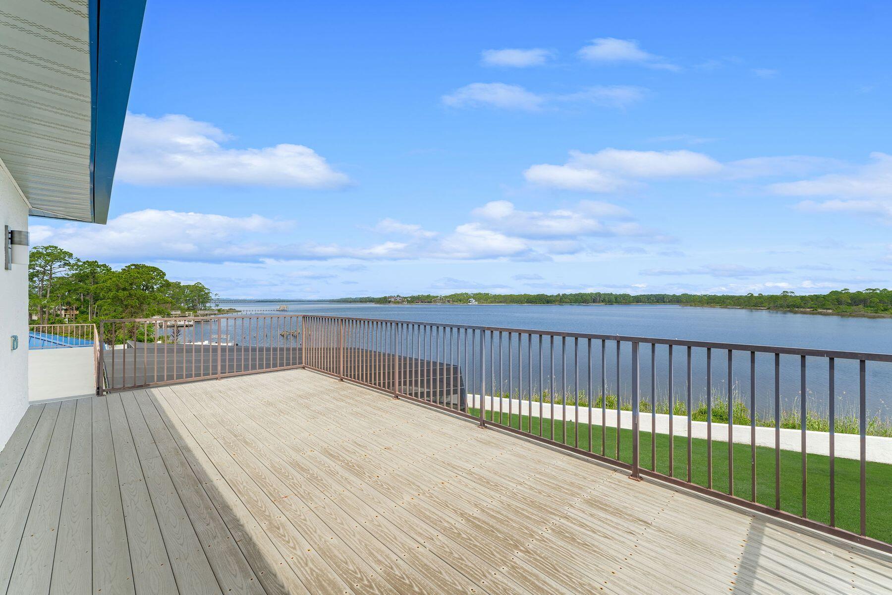 820 Gulf View Drive