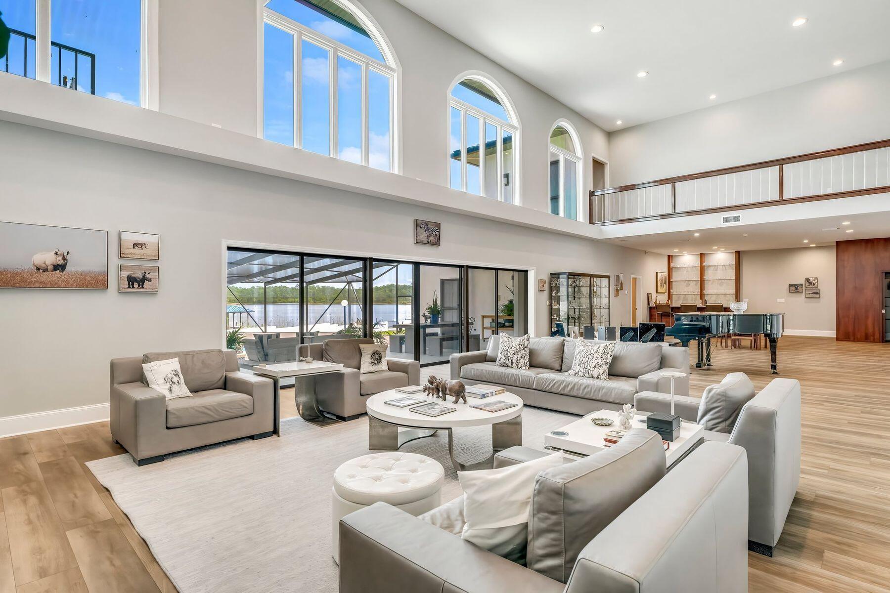 820 Gulf View Drive