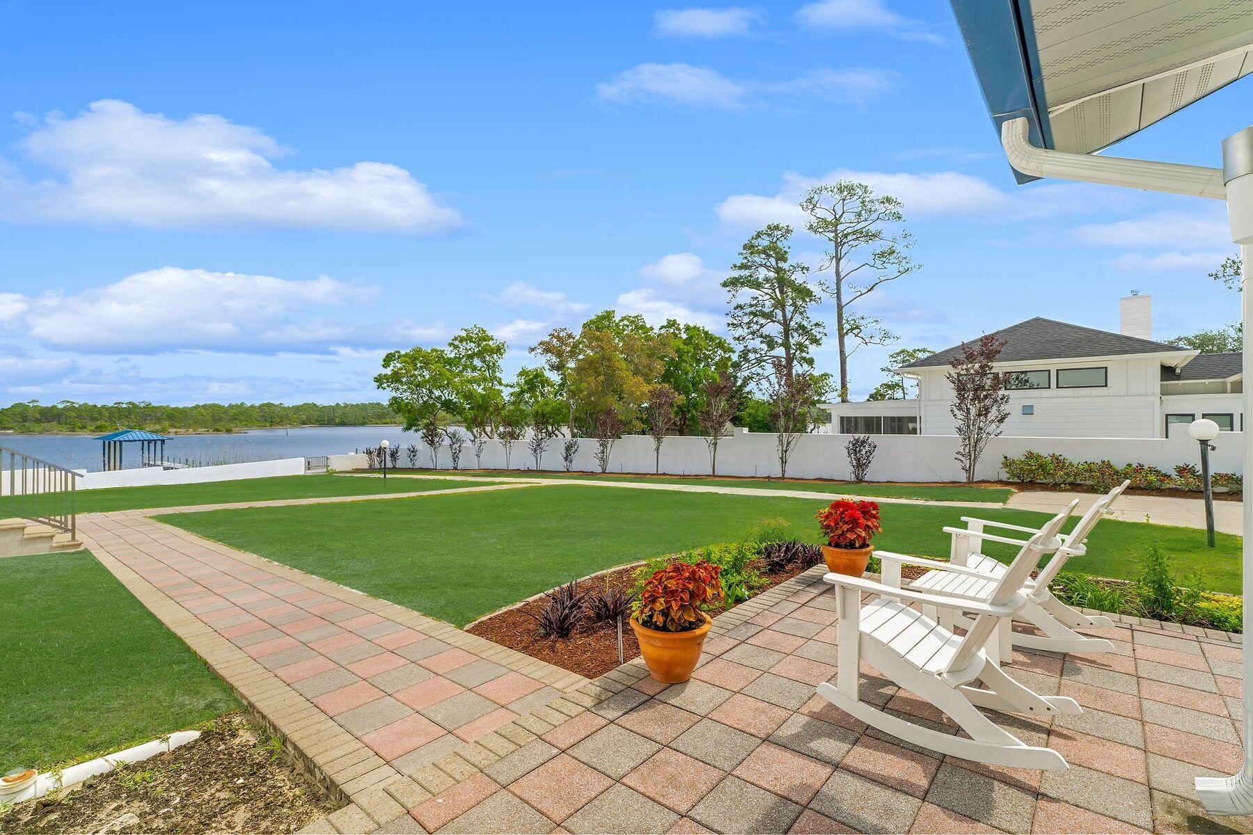 820 Gulf View Drive