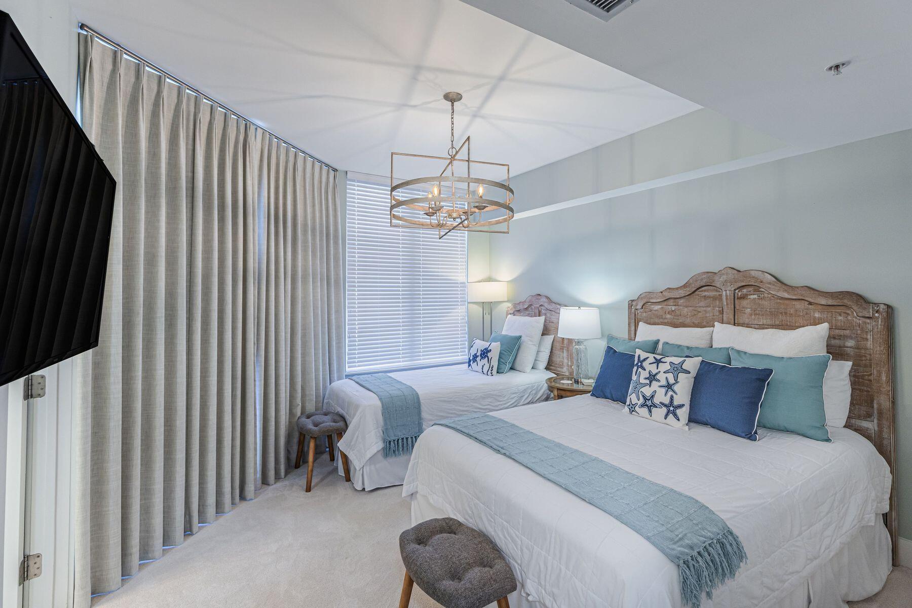 1050 E Highway 98 306E