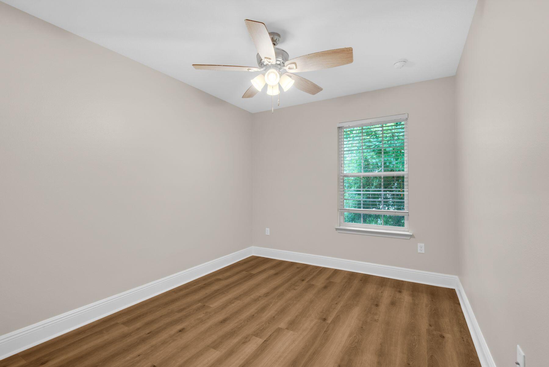17 W Shady Oaks Lane UNIT C
