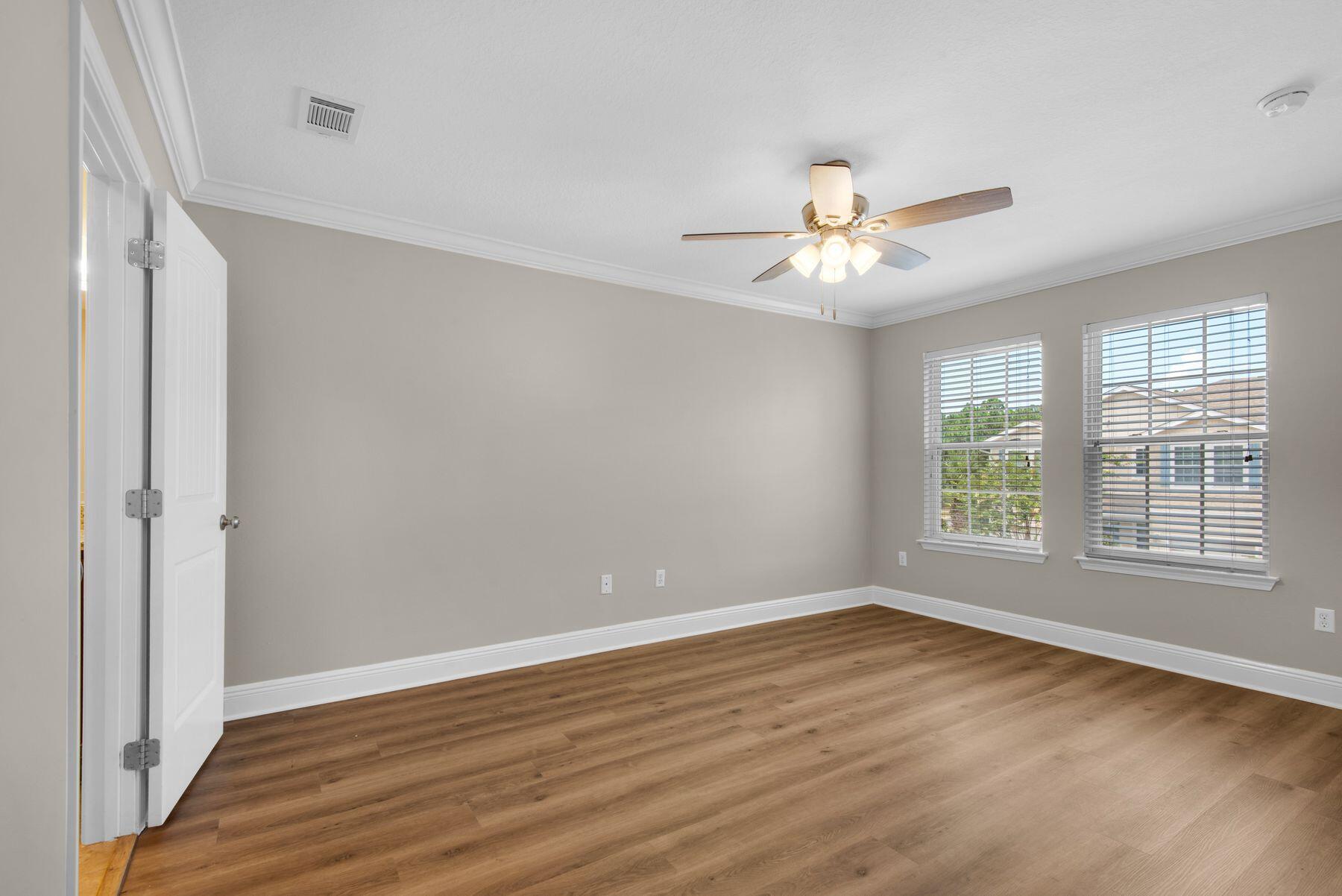 17 W Shady Oaks Lane UNIT C