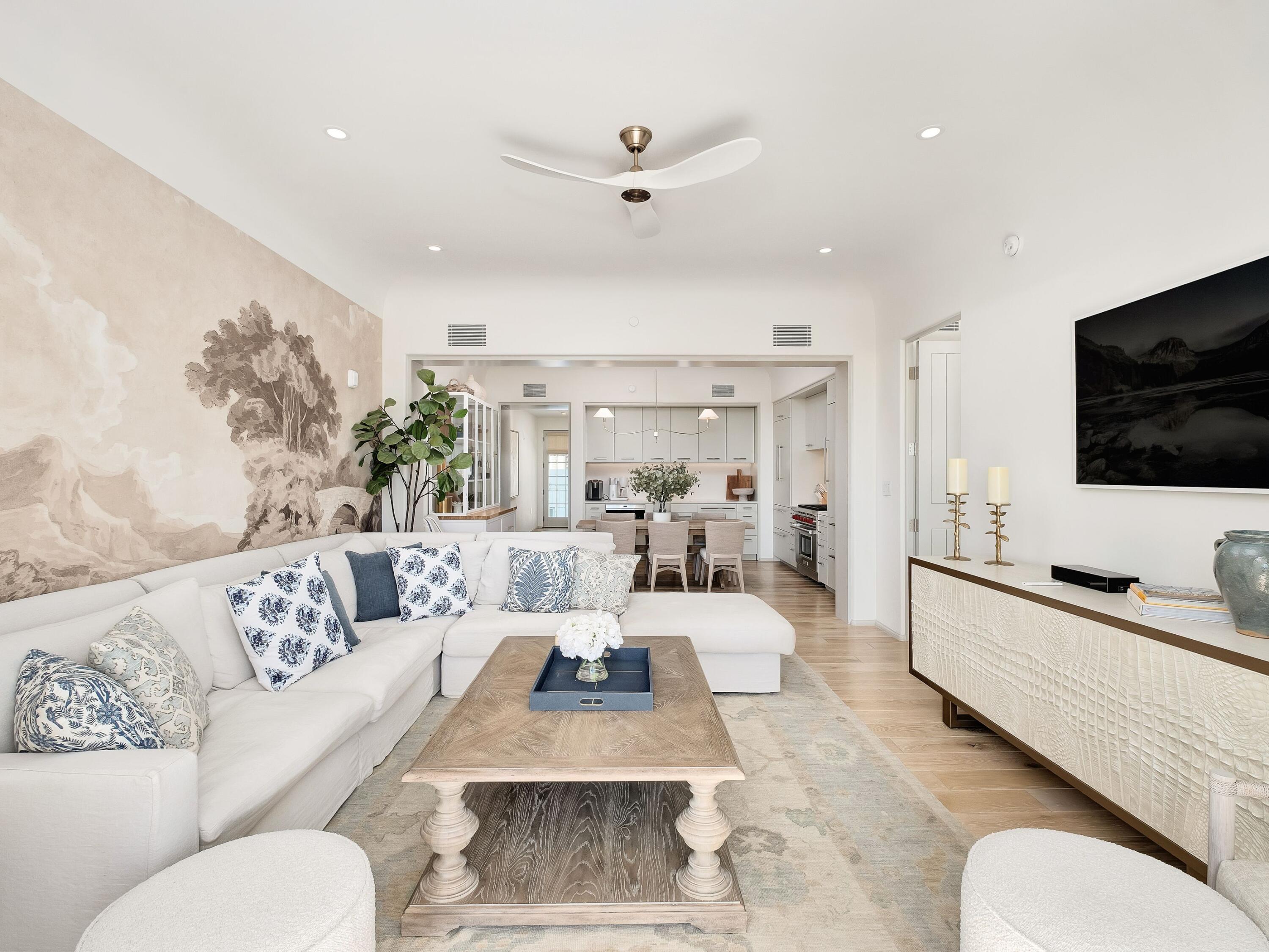 45 W Solaire Way 303