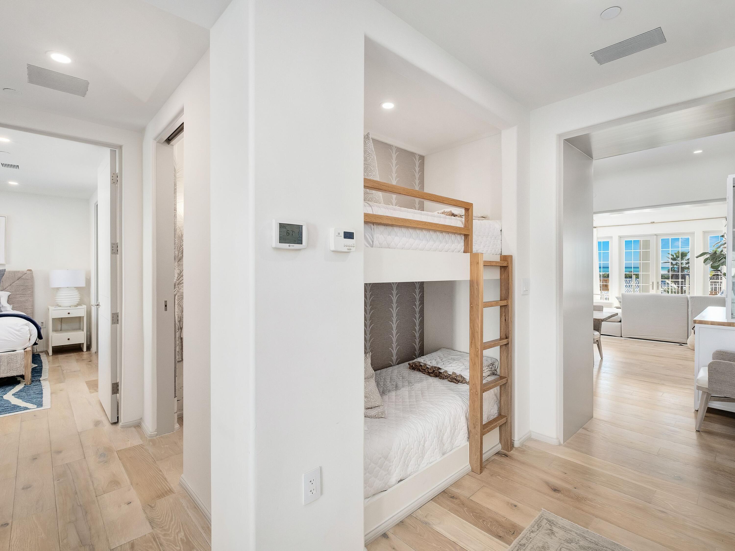 45 W Solaire Way 303