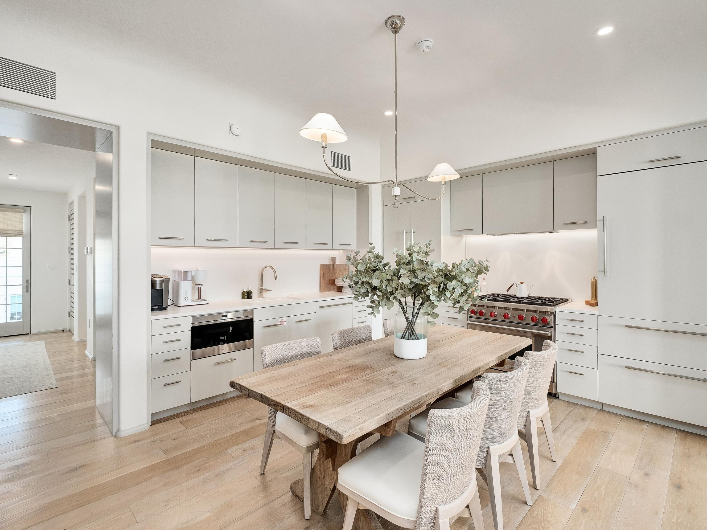 45 W Solaire Way 303