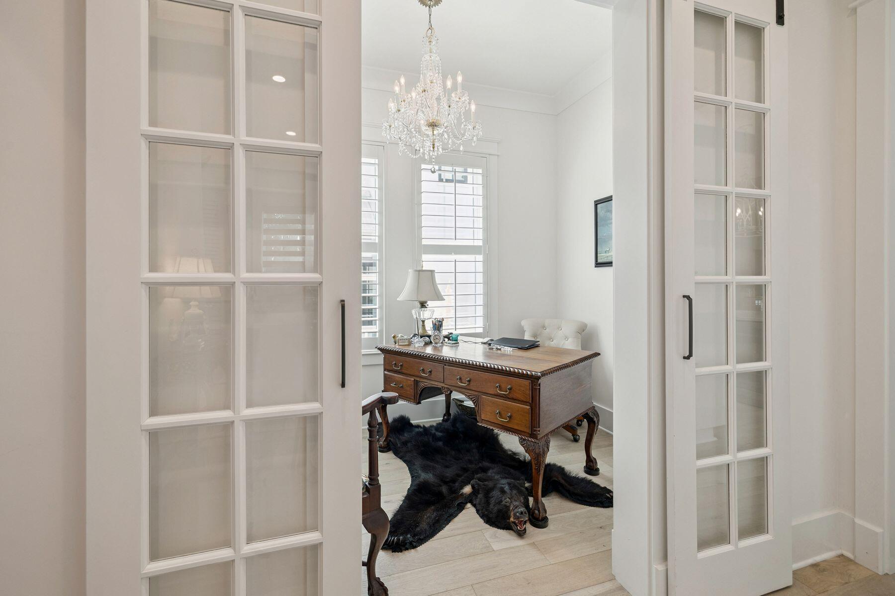 113 White Cliffs Drive