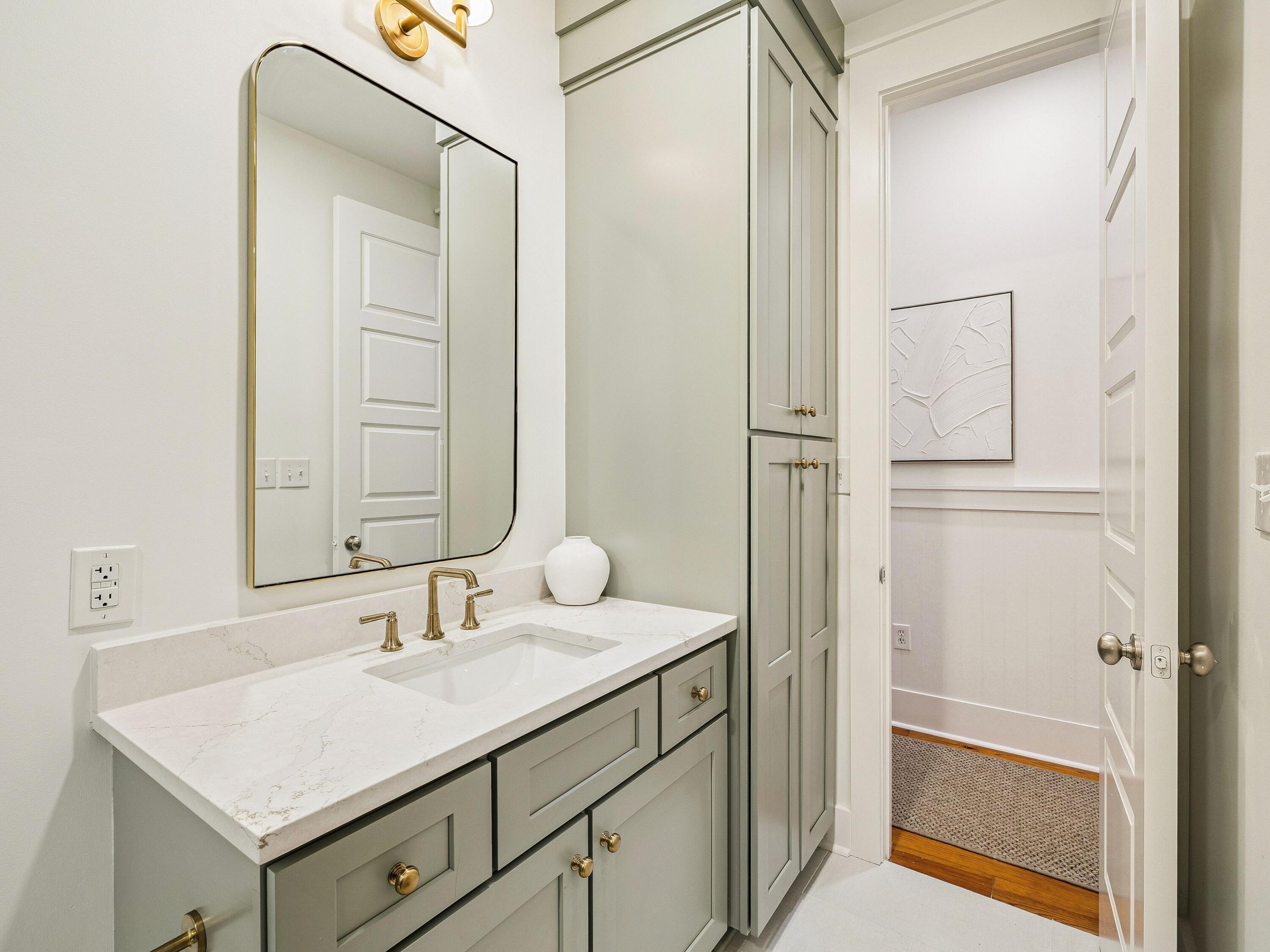 90 Silver Laurel Way