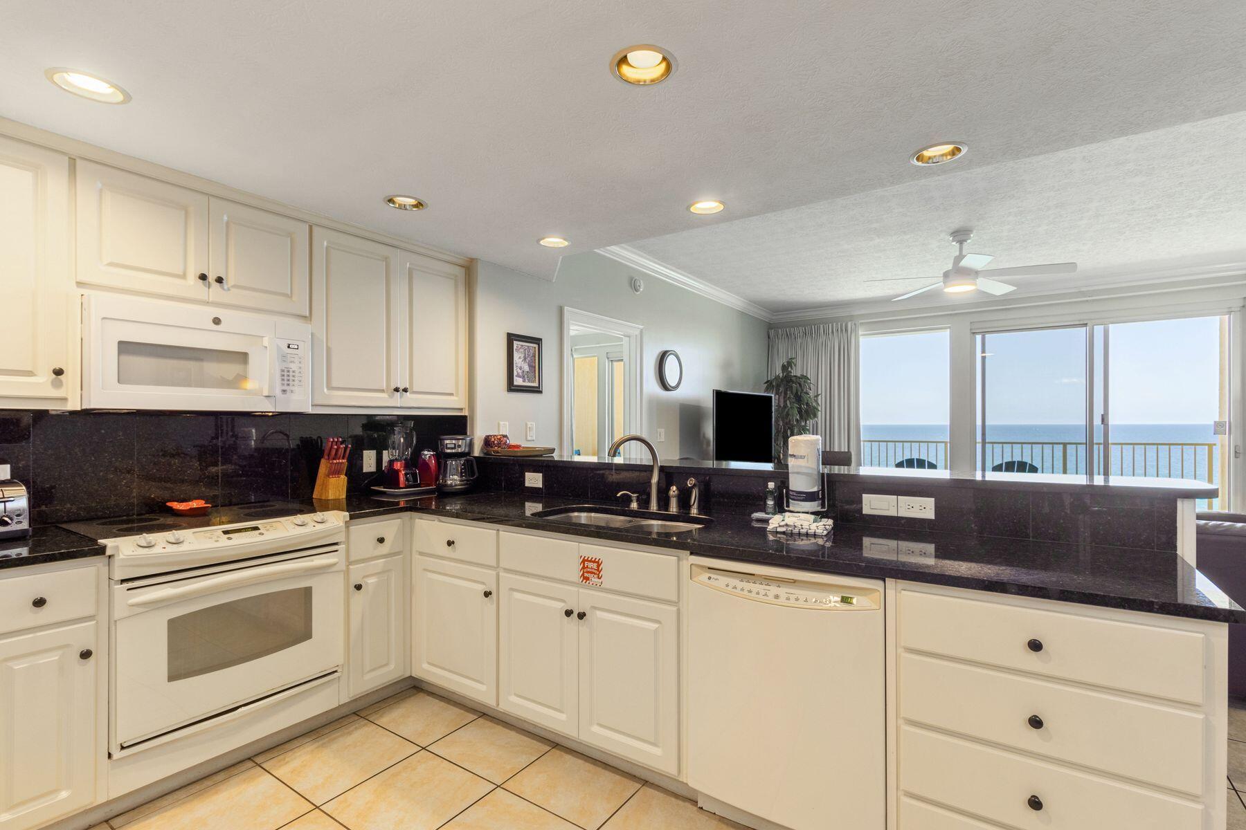 5004 Thomas Drive 1102