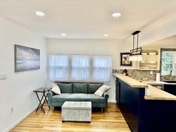 6 Rosewood