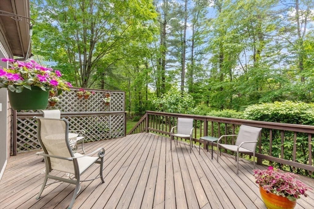 80 Buttonwood Lane ($75K Over Asking)