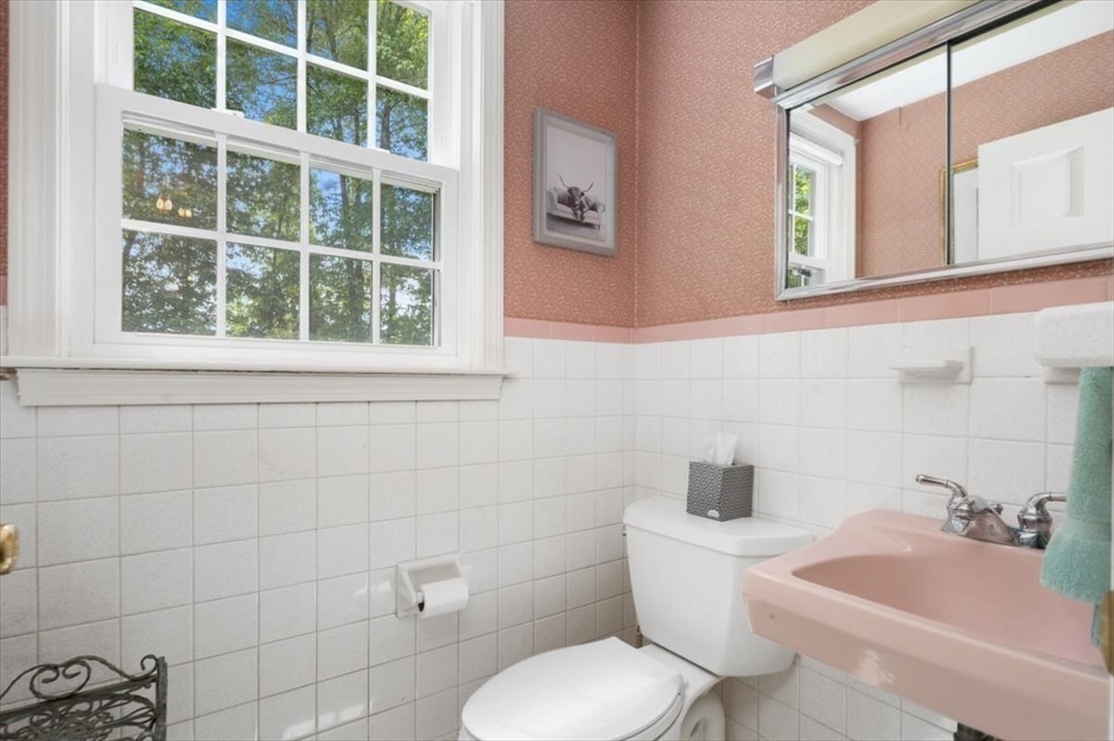 80 Buttonwood Lane ($75K Over Asking)