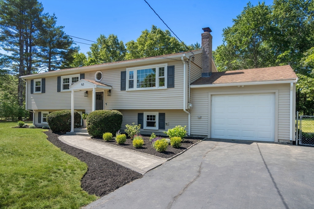 63 Massasoit Ln