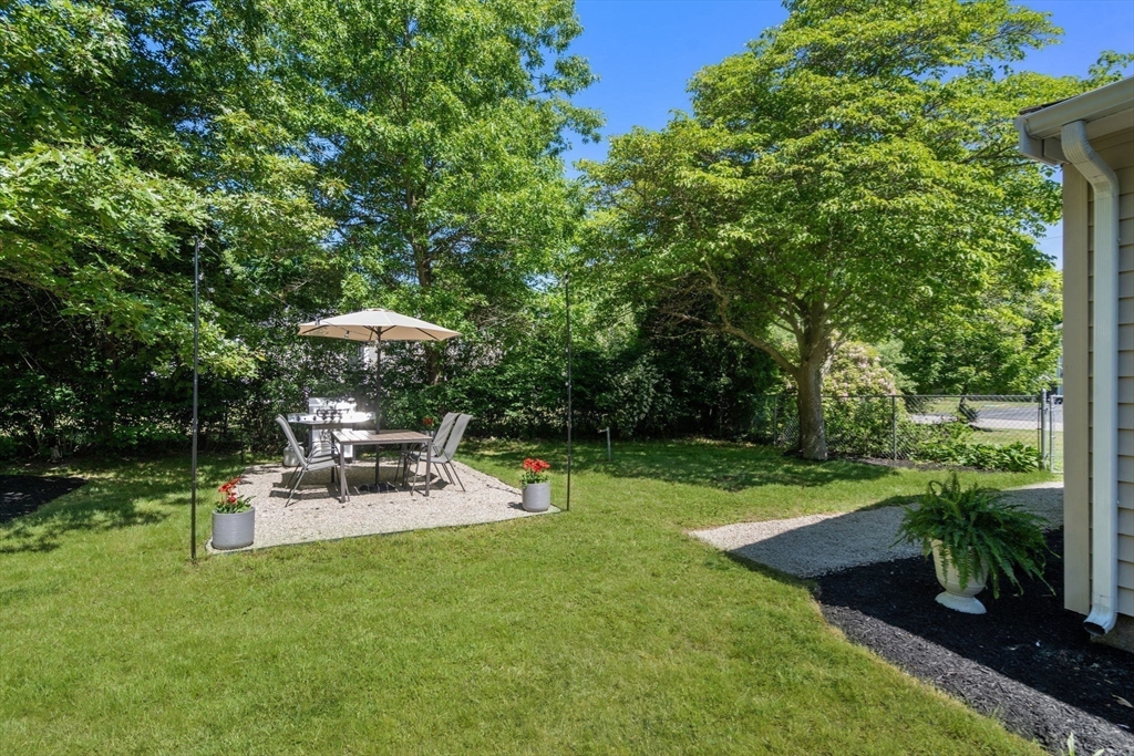 63 Massasoit Ln