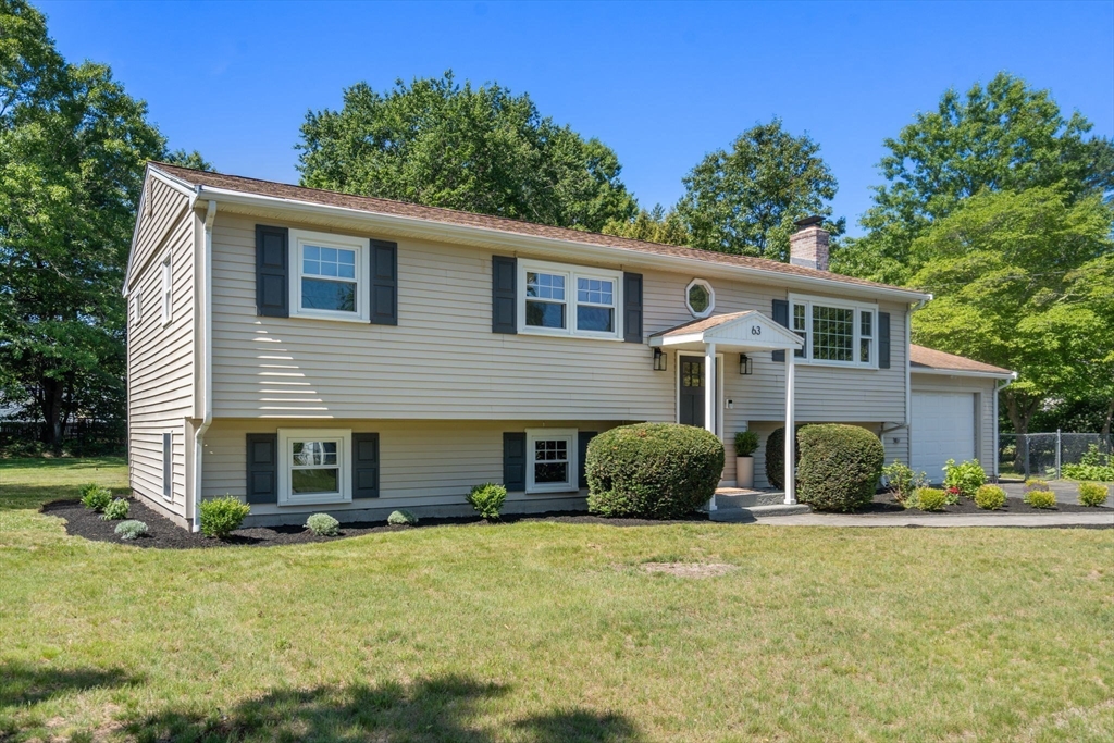 63 Massasoit Ln