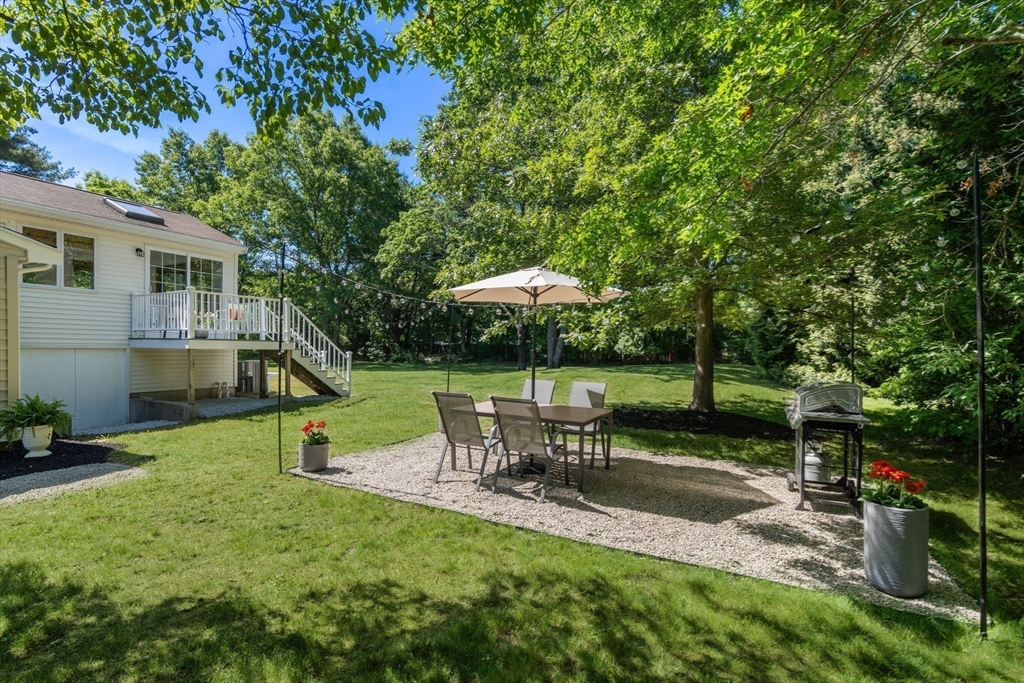 63 Massasoit Ln