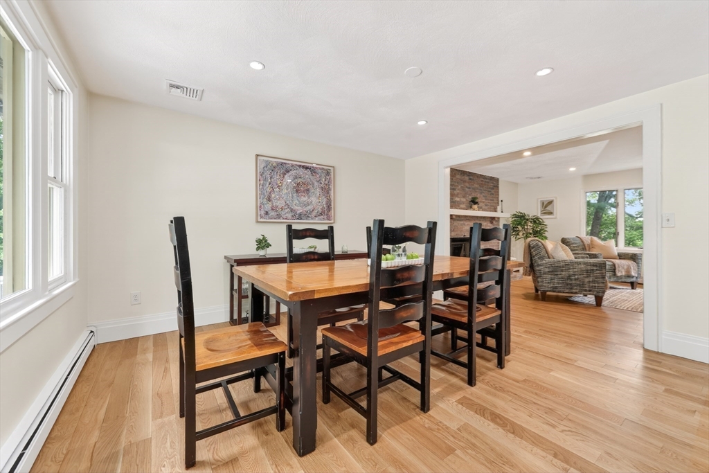 42 Willow Road