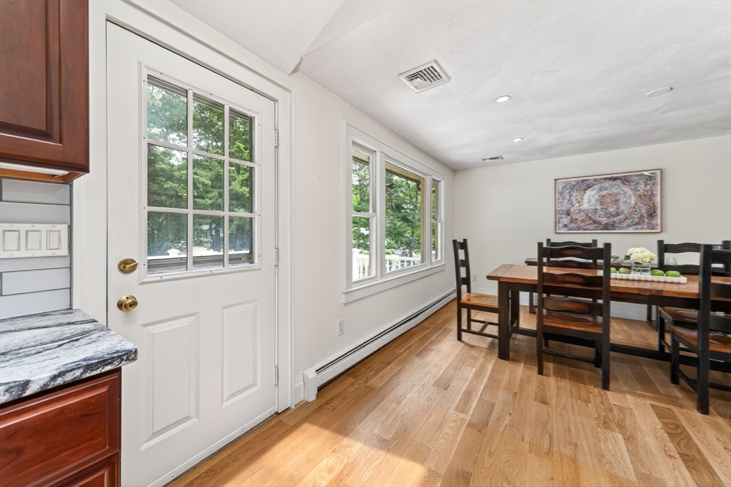 42 Willow Road