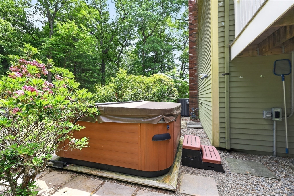 42 Willow Road