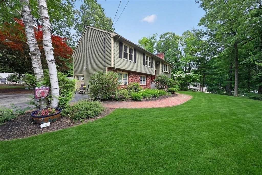42 Willow Road