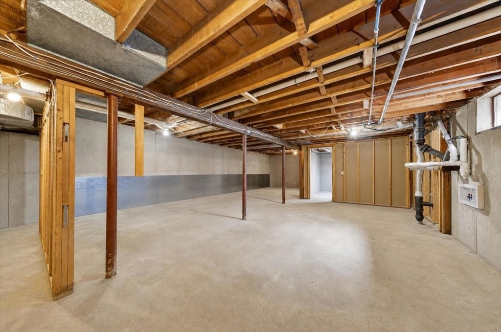 27 John Adams Drive