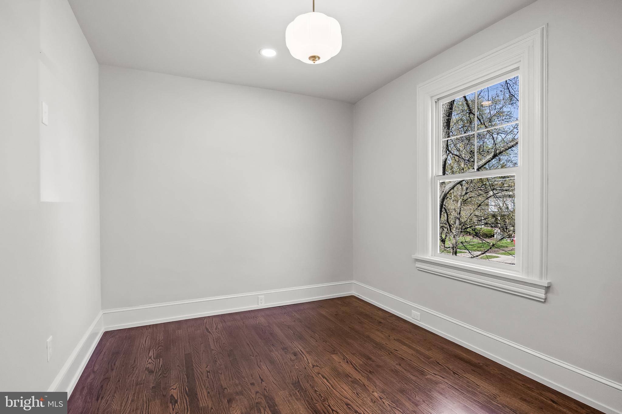 140 E CENTRAL AVENUE