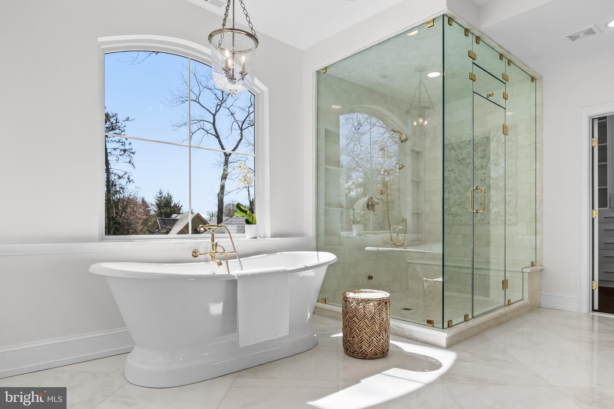 140 E CENTRAL AVENUE