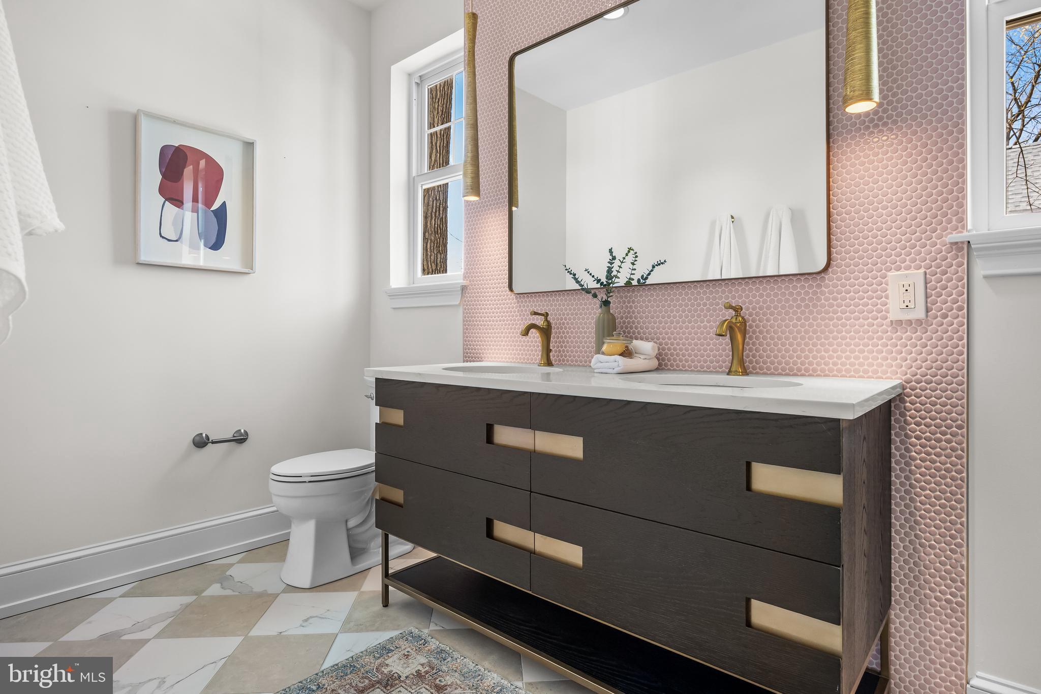 140 E CENTRAL AVENUE