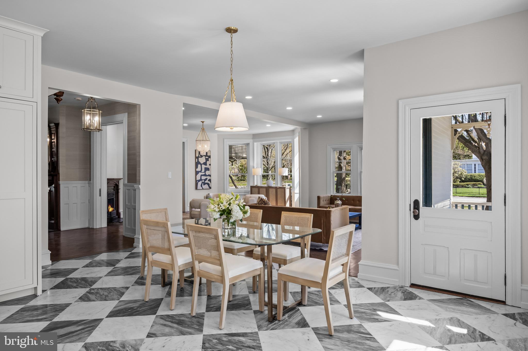 140 E CENTRAL AVENUE