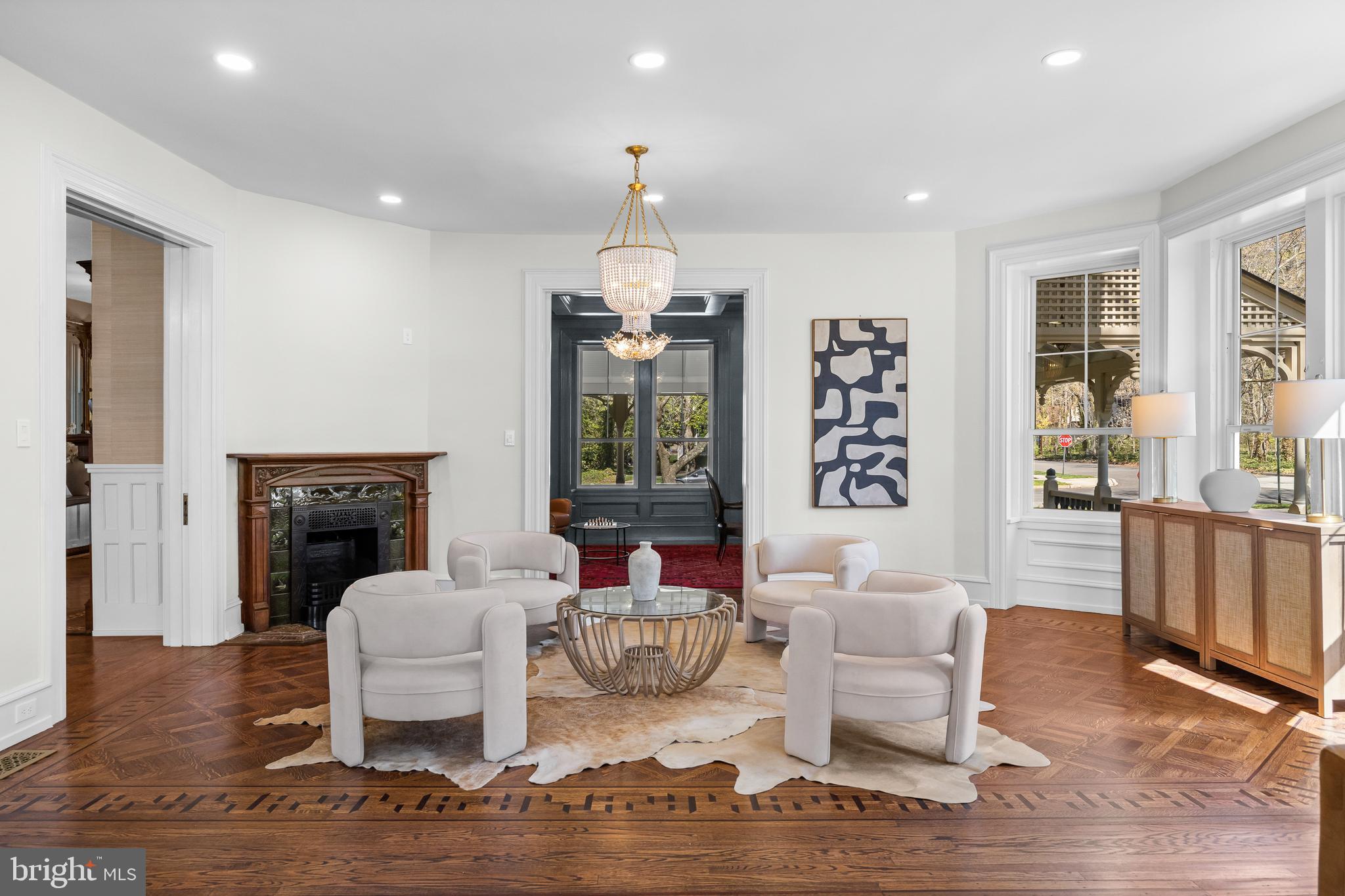 140 E CENTRAL AVENUE