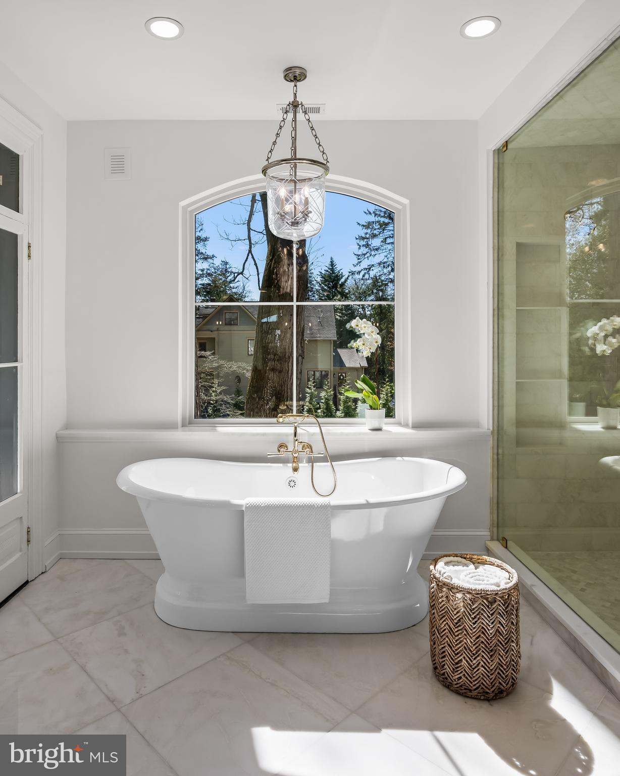 140 E CENTRAL AVENUE