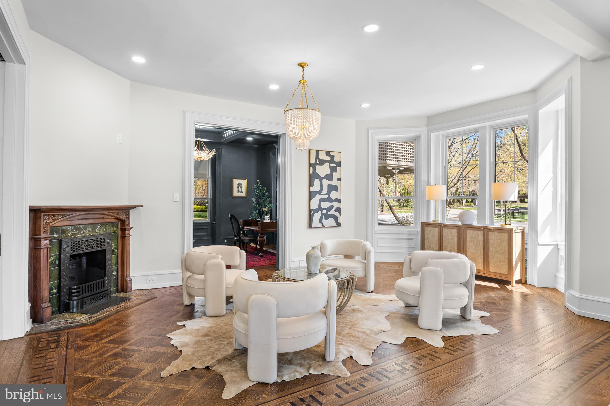 140 E CENTRAL AVENUE