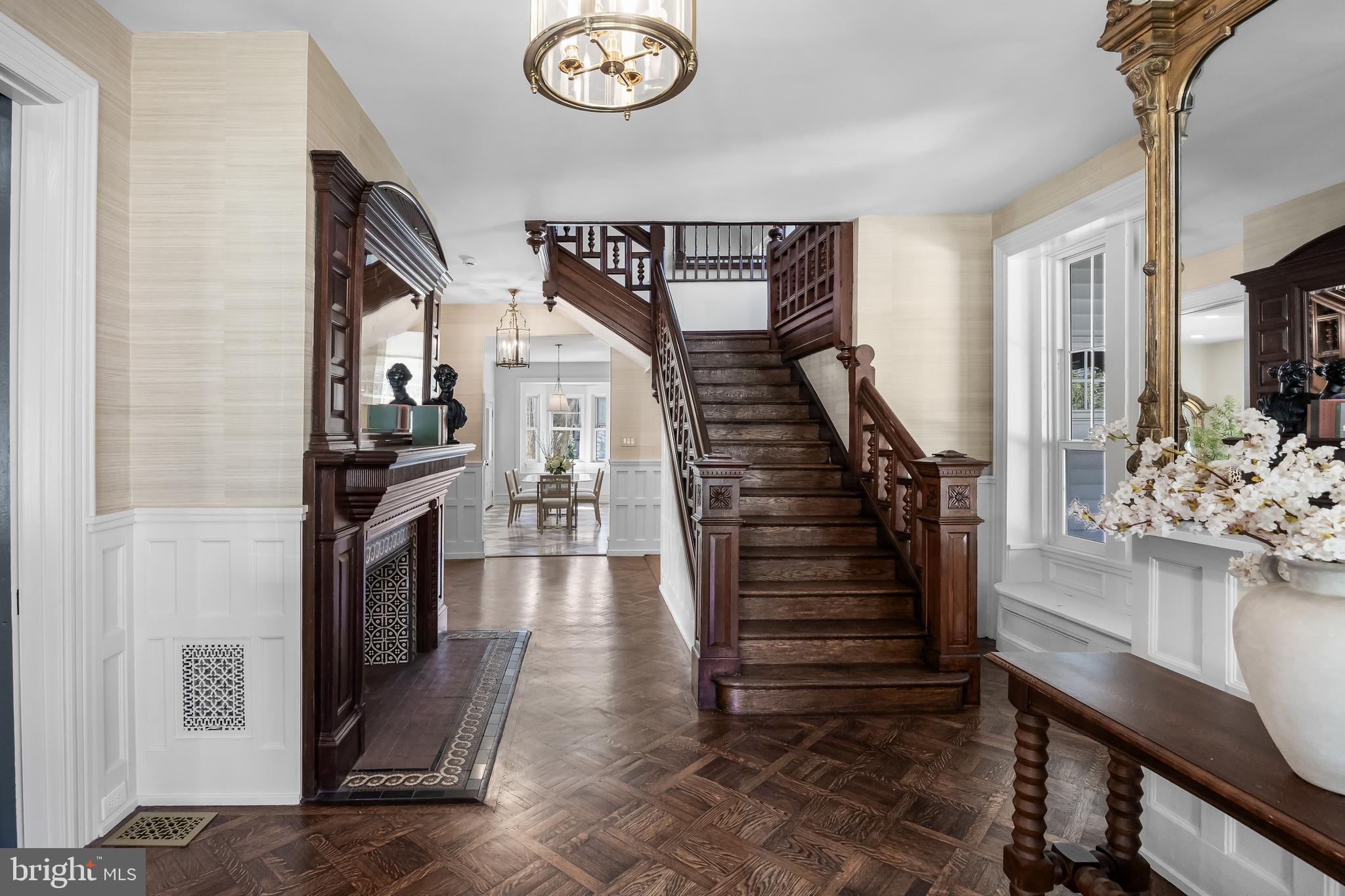 140 E CENTRAL AVENUE