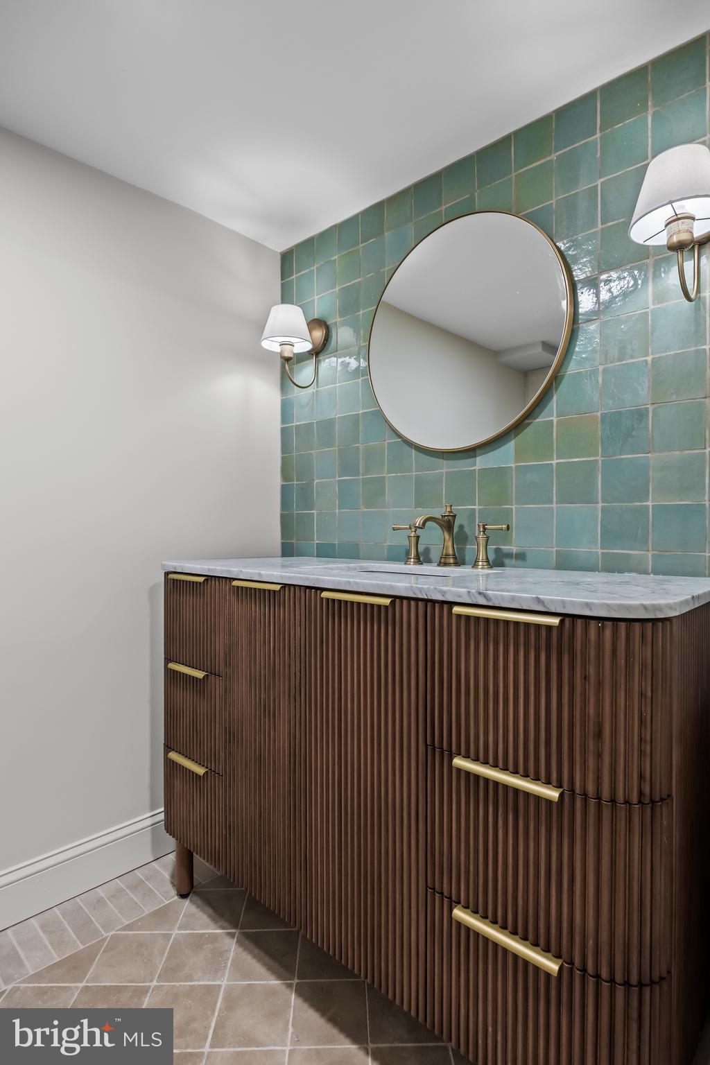 140 E CENTRAL AVENUE