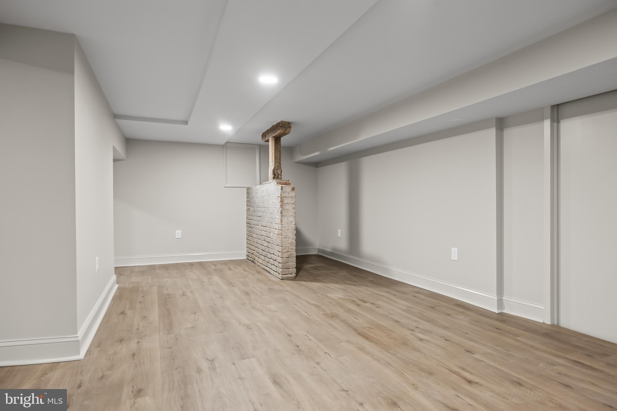 140 E CENTRAL AVENUE