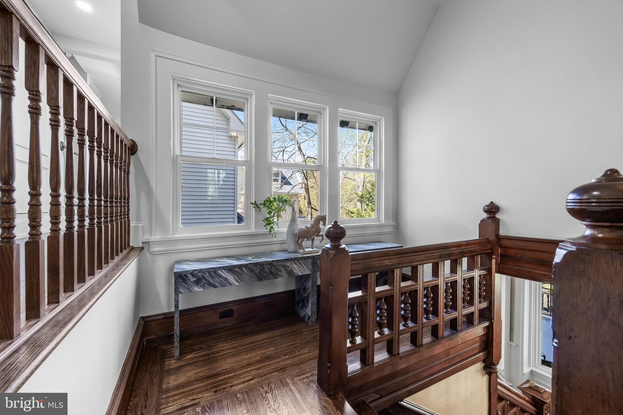 140 E CENTRAL AVENUE