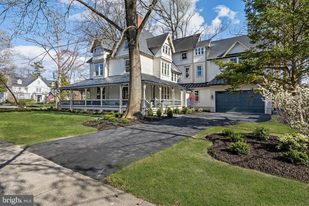 140 E CENTRAL AVENUE