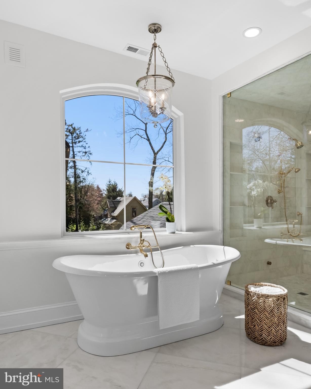 140 E CENTRAL AVENUE