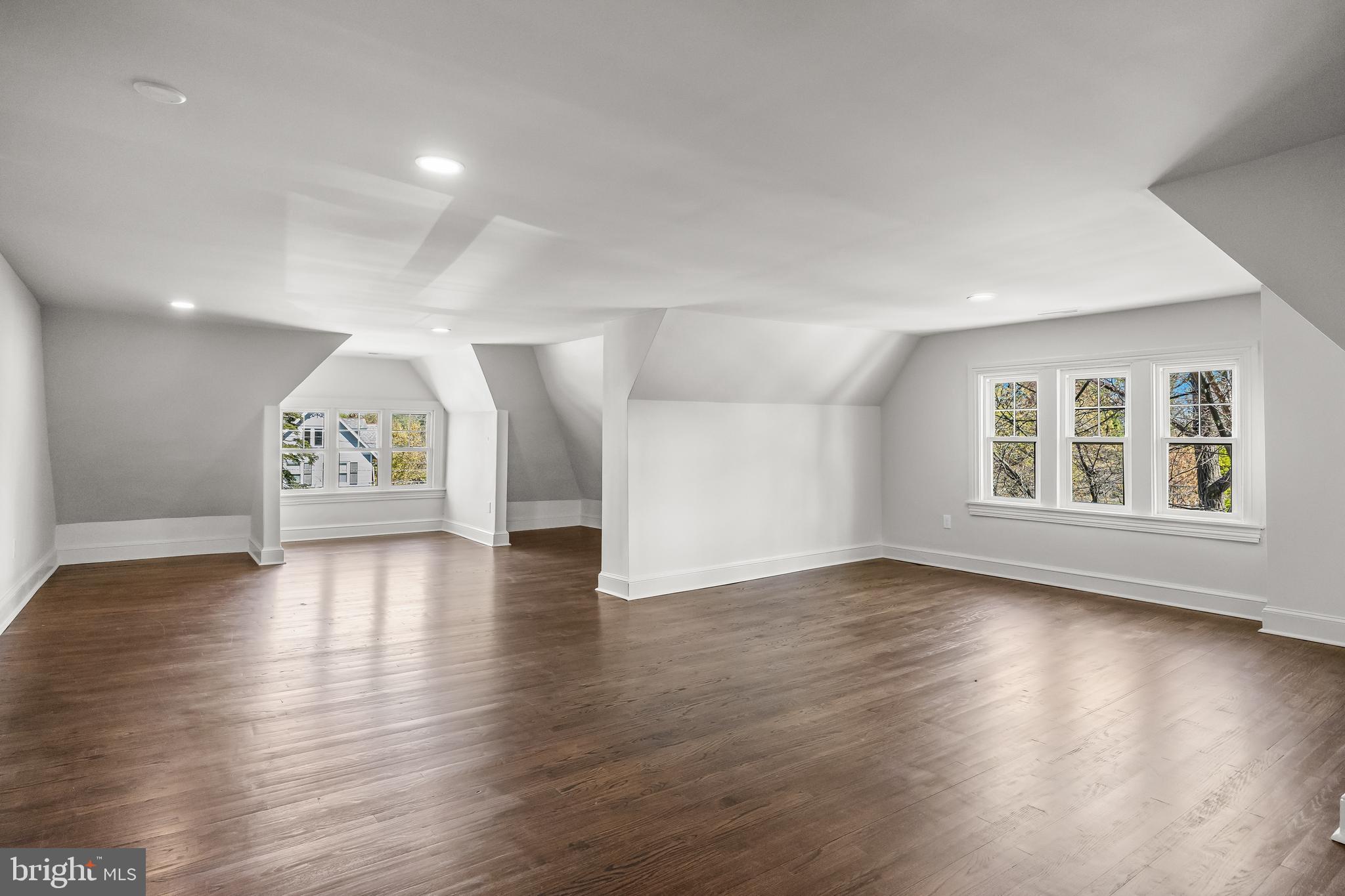 140 E CENTRAL AVENUE