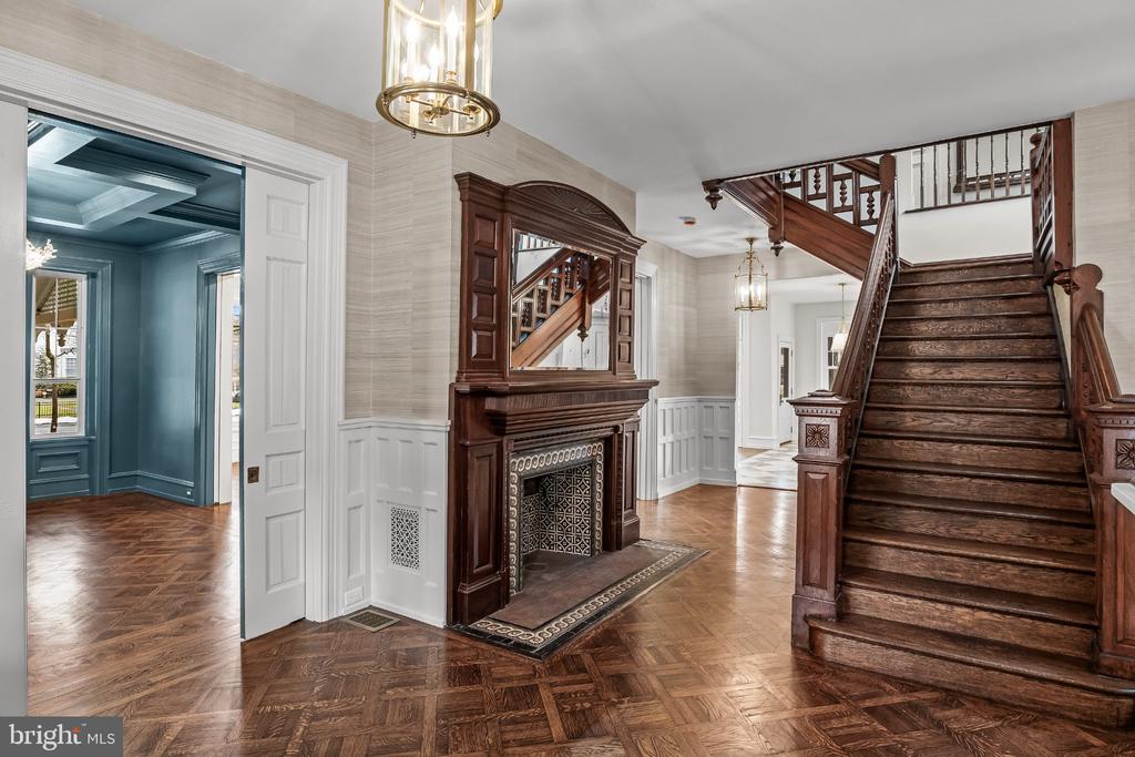 140 E CENTRAL AVENUE