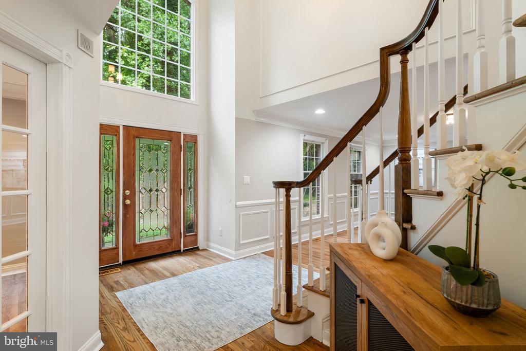 1109 WINDING DRIVE