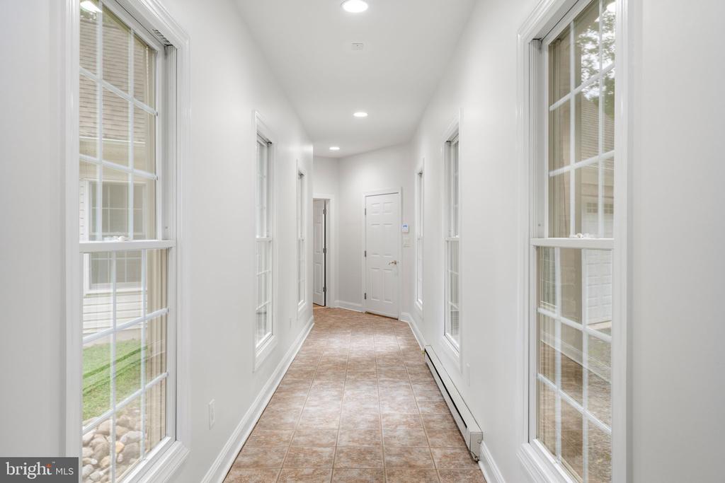 1109 WINDING DRIVE