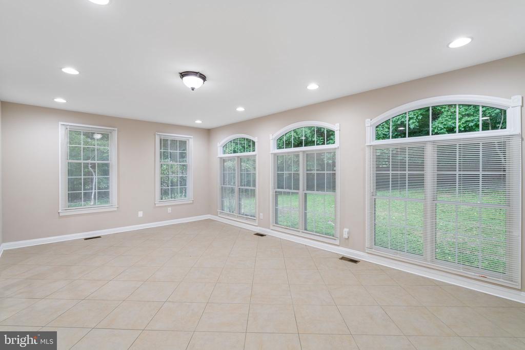 1109 WINDING DRIVE
