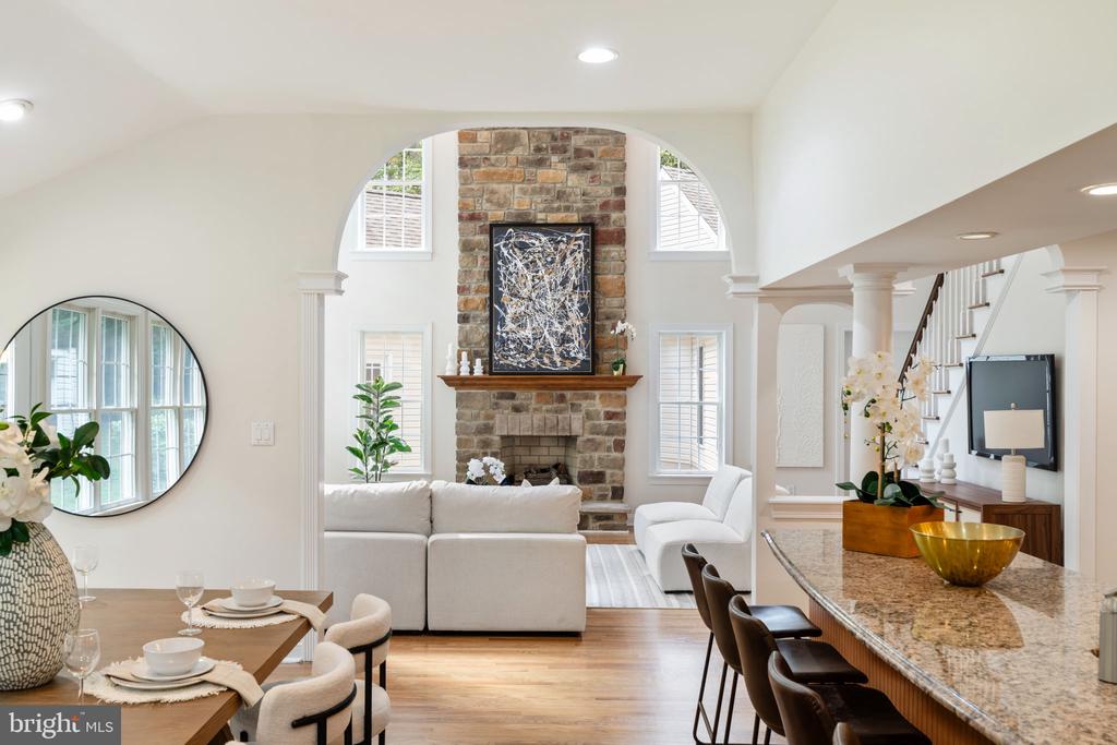 1109 WINDING DRIVE