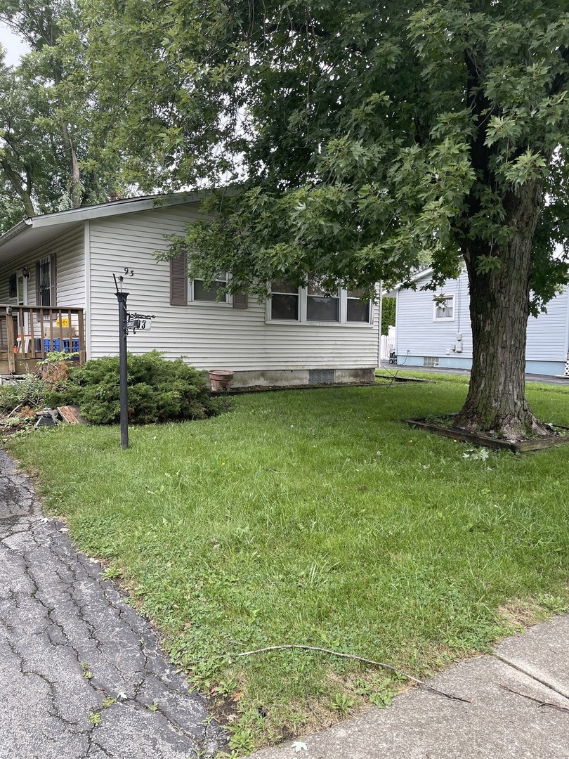 93 E Elmwood Drive