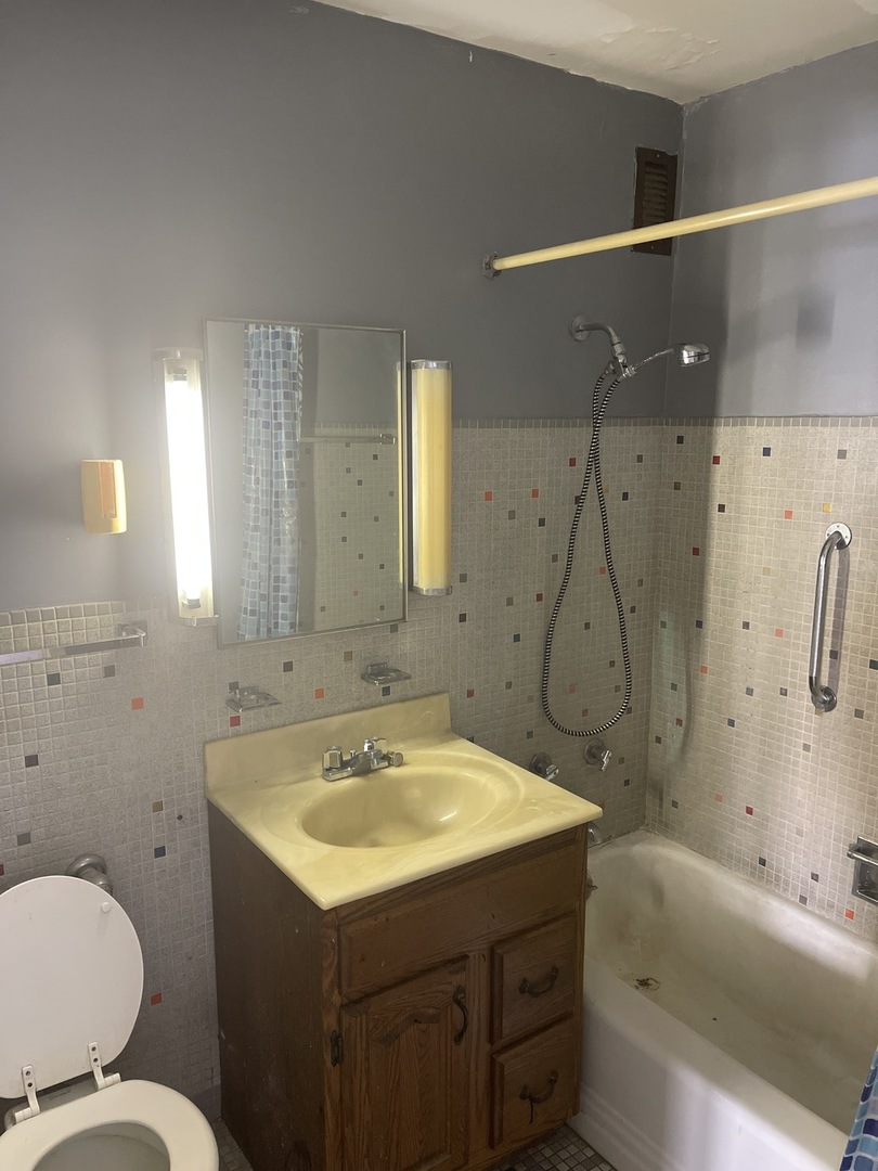 7337 S South Shore Drive Unit: 1031