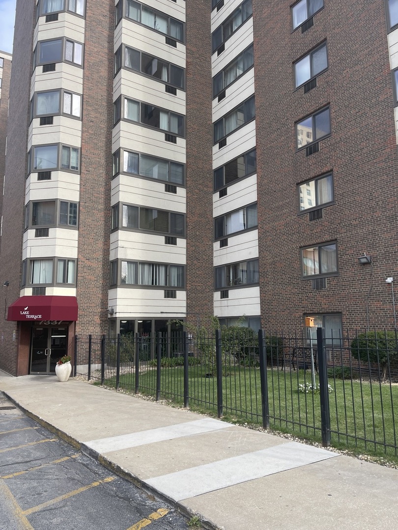 7337 S South Shore Drive Unit: 1031