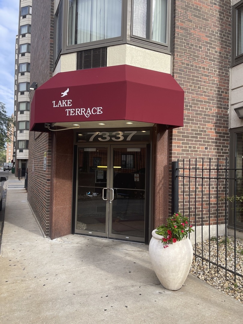7337 S South Shore Drive Unit: 1031